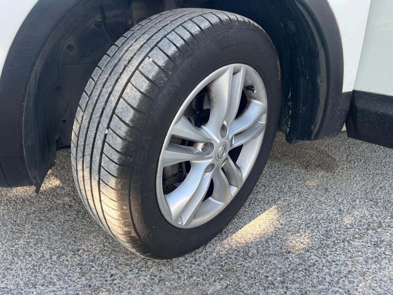 Nissan Qashqai 1.5 dCi DPF Acenta 2010 202.000 KM