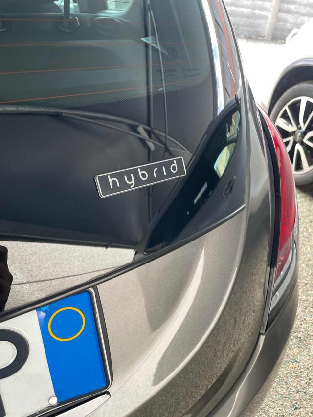 LANCIA Ypsilon 1.0 FireFly 5 porte S&S Hybrid Ecochic Silver