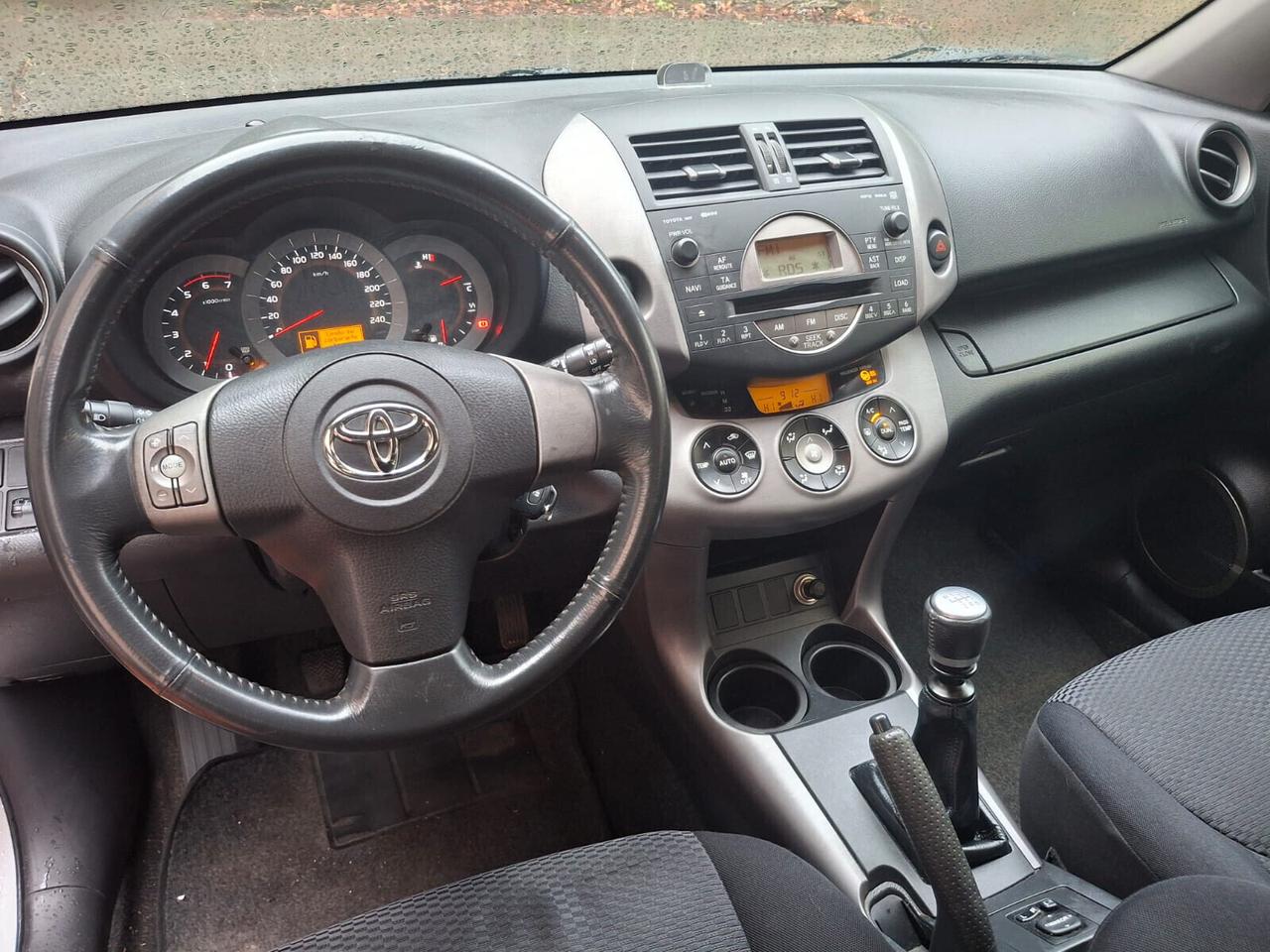 Toyota RAV 4 2.2 D-4D 136 CV.-4x4 INSERIBILE-