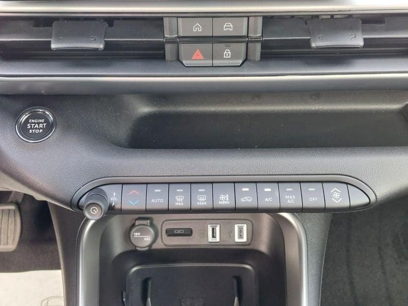 Jeep Avenger 1.2 T Summit + Infotainment pack