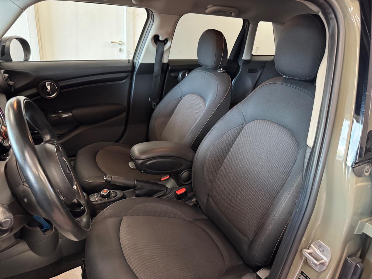 MINI 1.5 COOPER AUT. BUSINESS 5p. - MY20