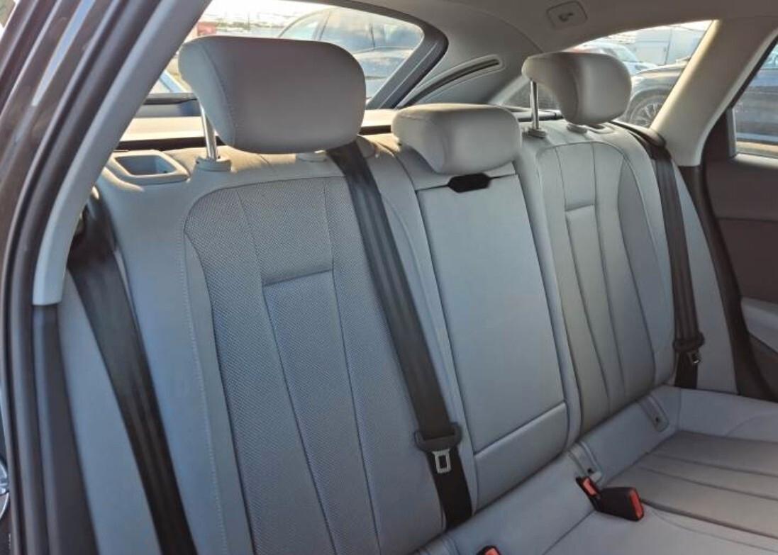 Audi A4 Avant 40 TFSI S tronic Business Advanced