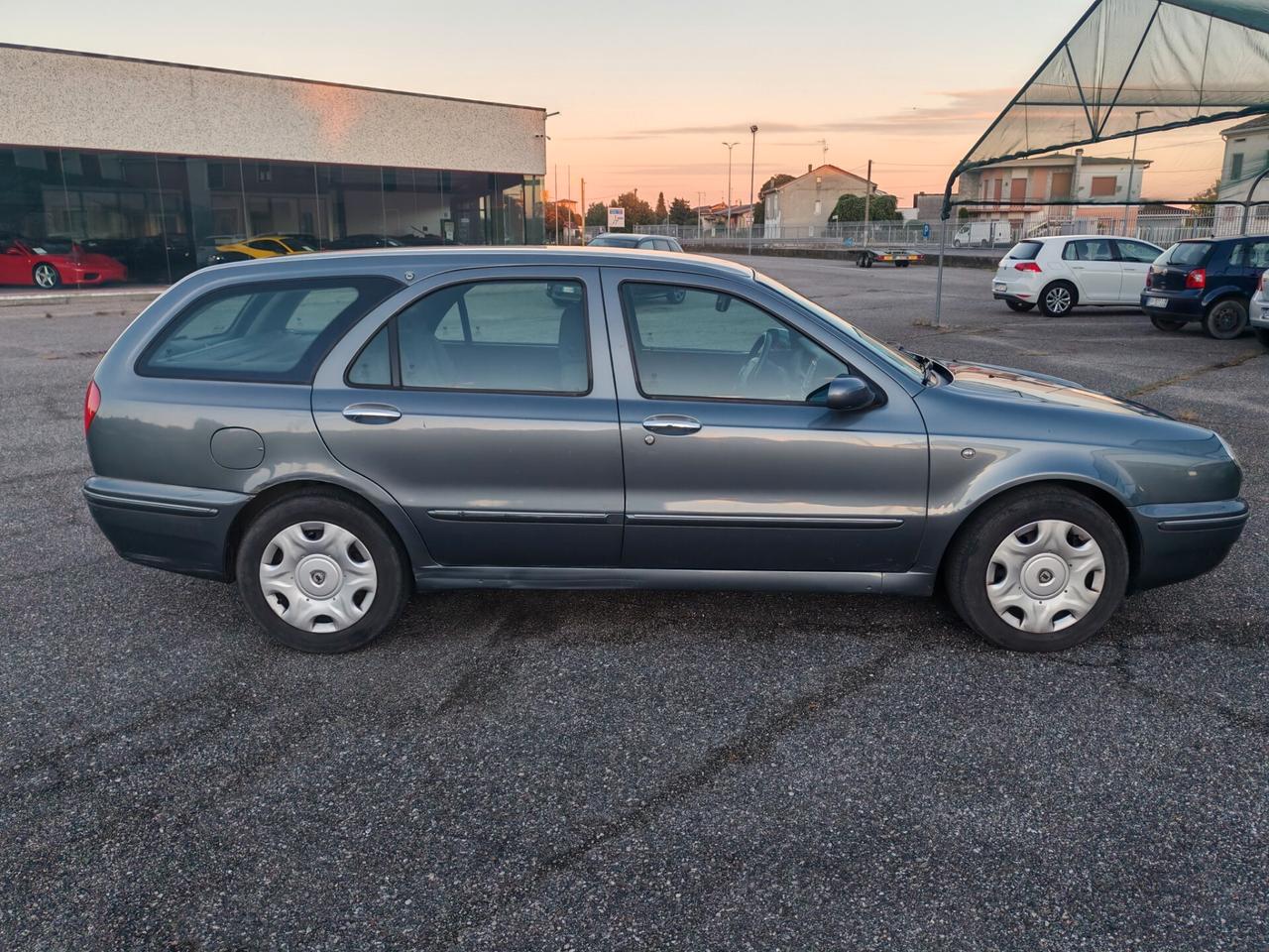 Lancia Lybra 1.9 JTD Station Wagon