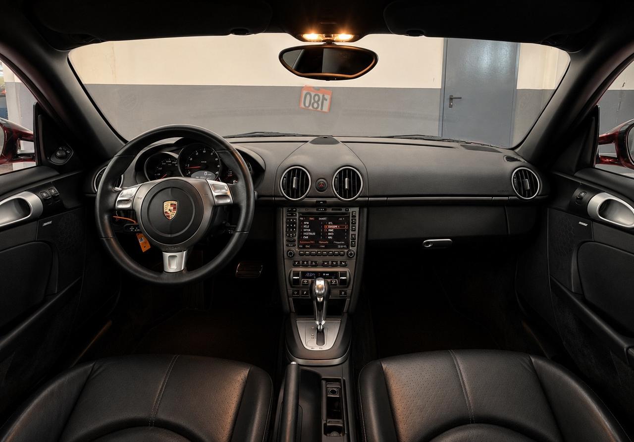 Porsche Cayman 2.7