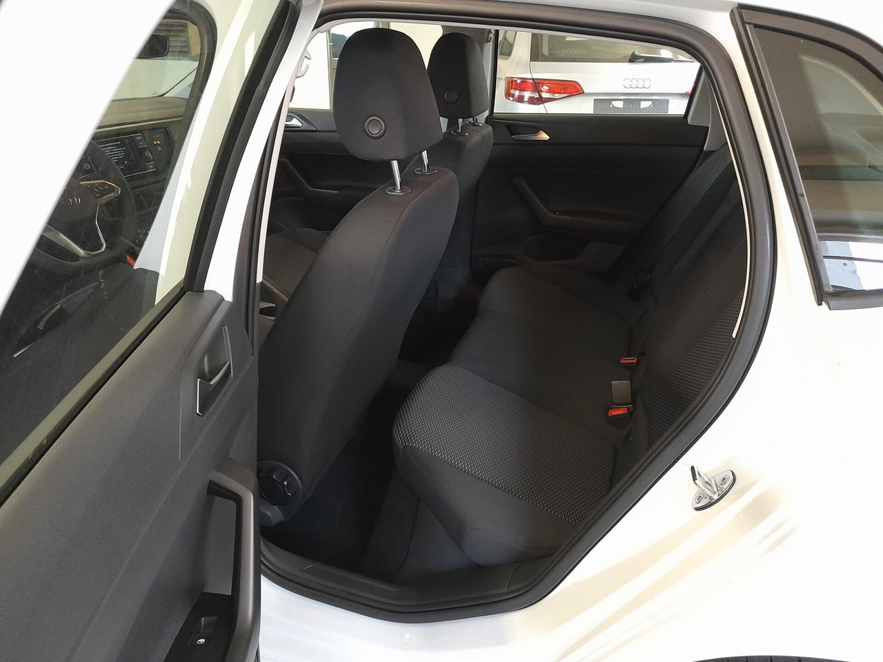 Polo 1.0 tsi 80cv benzina Neopatentati