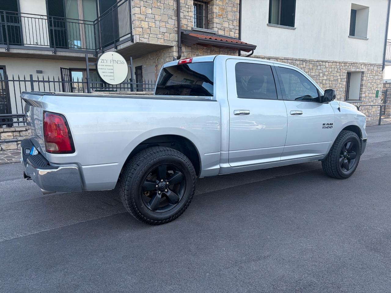 Dodge RAM 1500 5.7 V8 BIGHORN + GPL