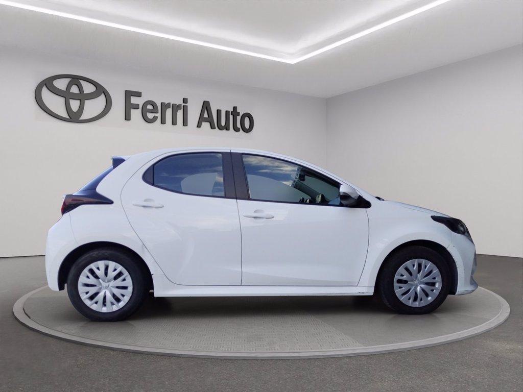 TOYOTA Yaris 1.5h active del 2023
