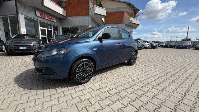 LANCIA Ypsilon 1.0 FF 5 porte S&S Hybrid Gold ** X NEOPATENTATI**