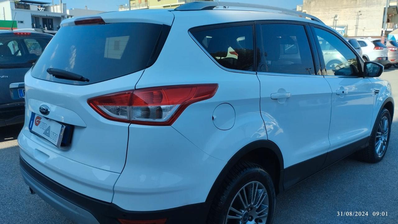 Ford Kuga 2.0 TDCI 140 CV 4WD Titanium