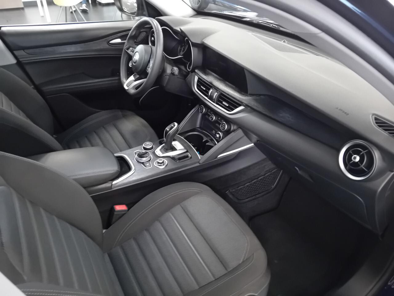 Alfa Romeo Stelvio 2.2 Turbodiesel 190 CV AT8 RWD Business