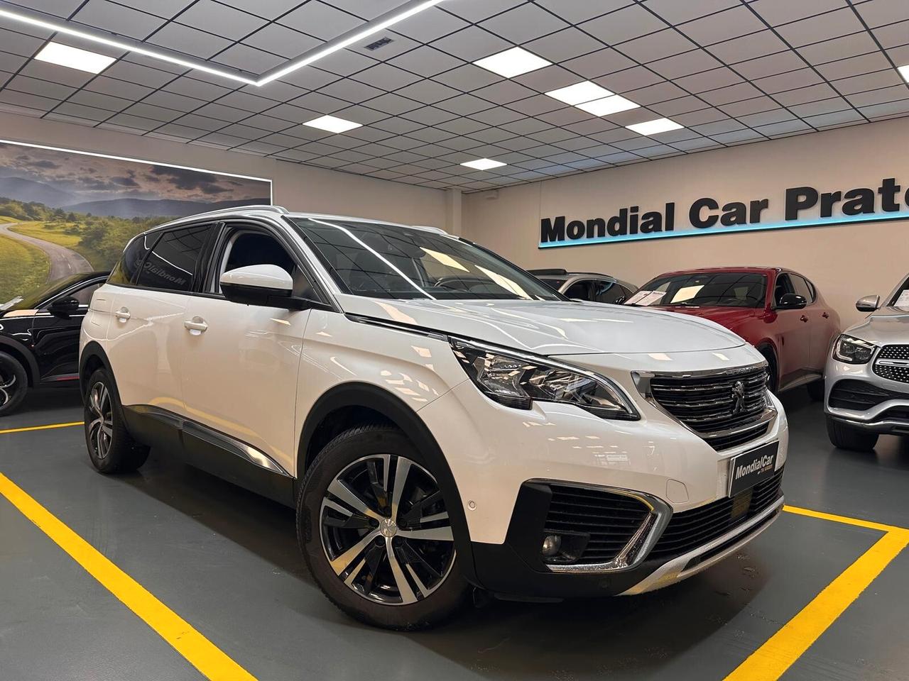 Peugeot 5008 1.5 131cv bluehdi Allure s * ADATTA NEOPATENTATI *