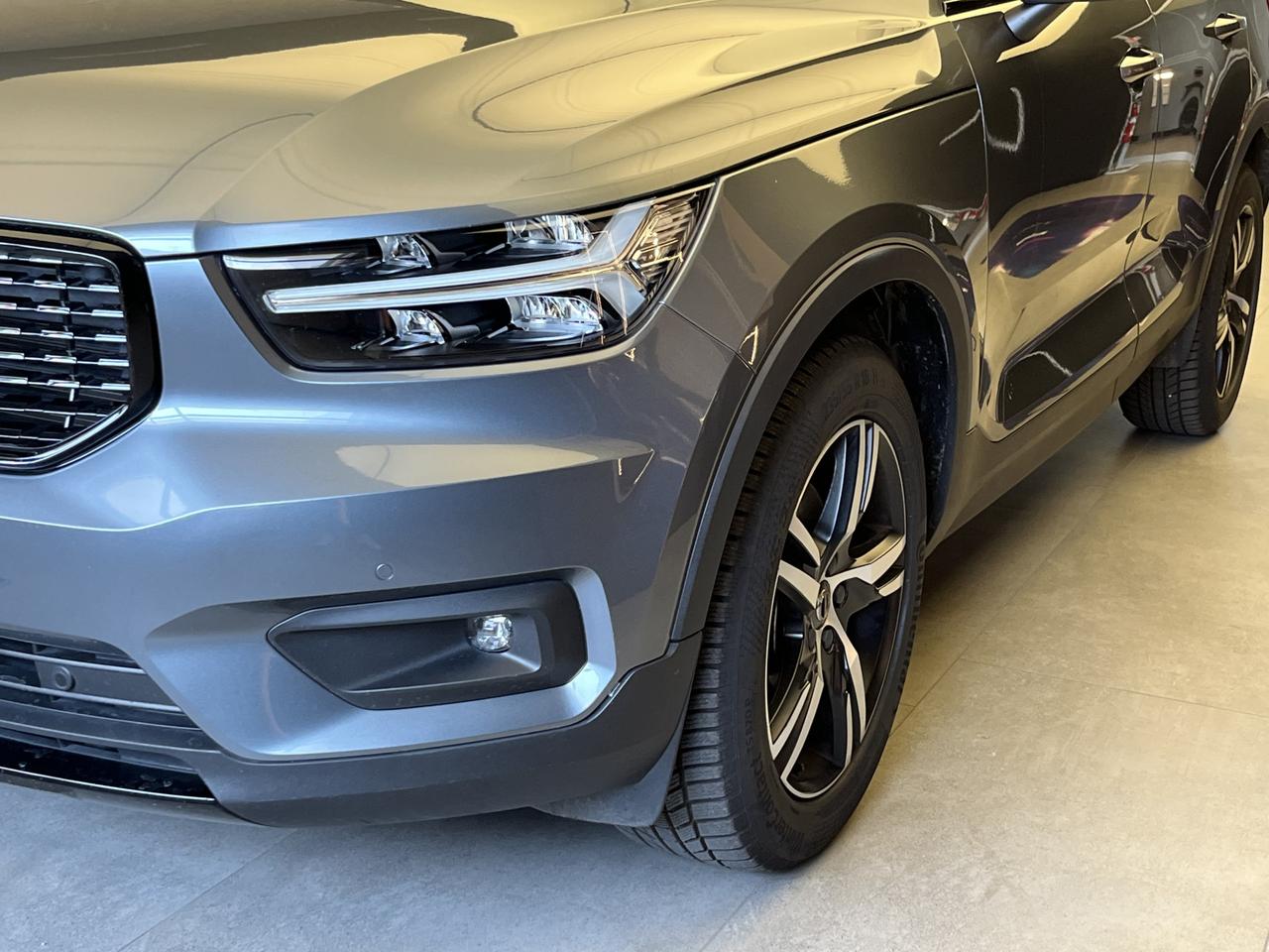 VOLVO XC40 - XC40 2.0 d4 R-design awd geartronic