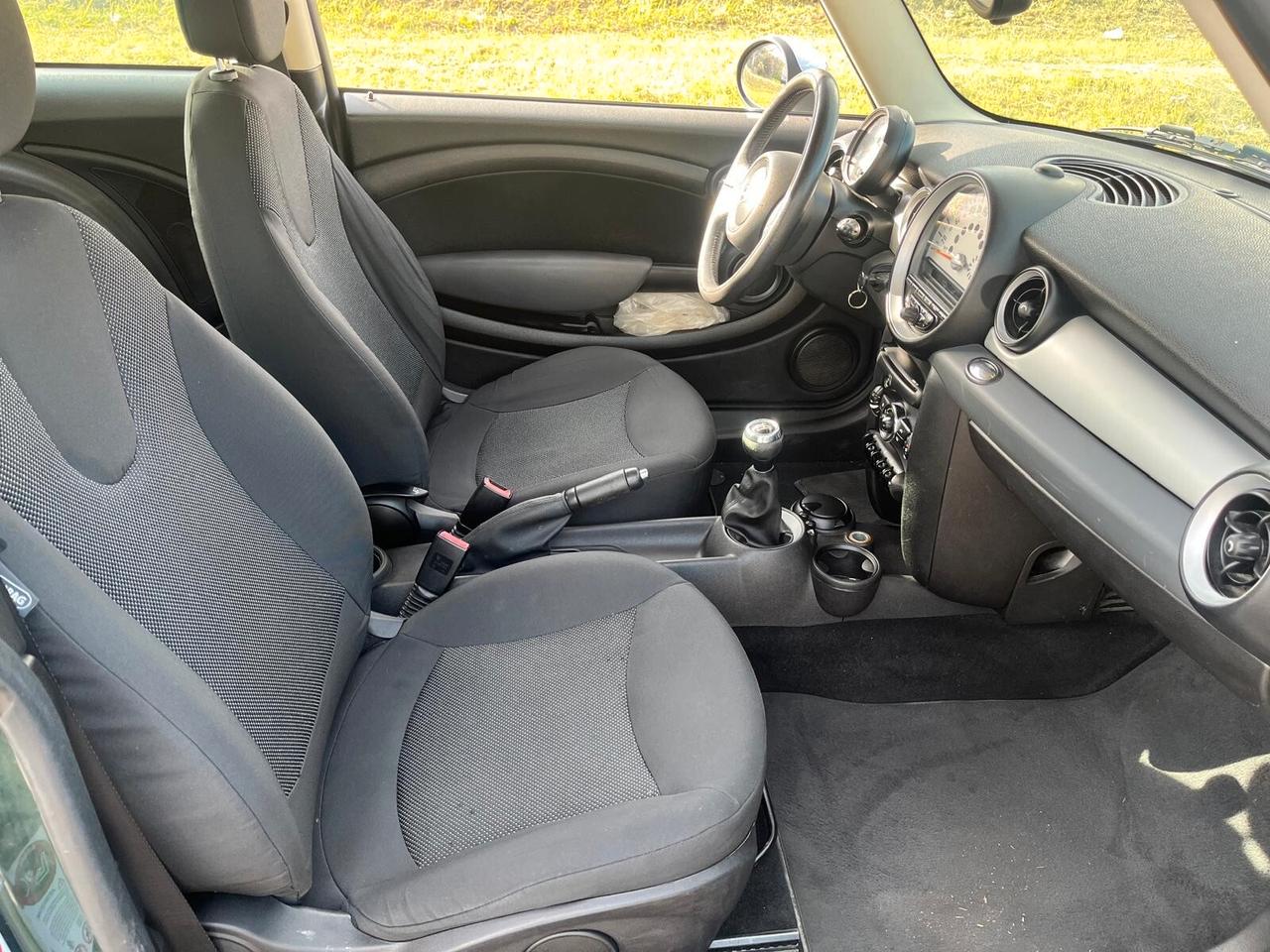 Mini 1.6 16V One (72kW)