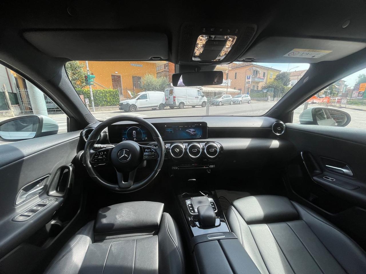 Mercedes-Benz A 180 PREMIUM #50060