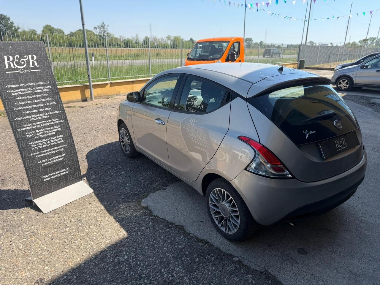 Lancia Ypsilon 0.9 TwinAir 85 CV 5 porte S&S Gold
