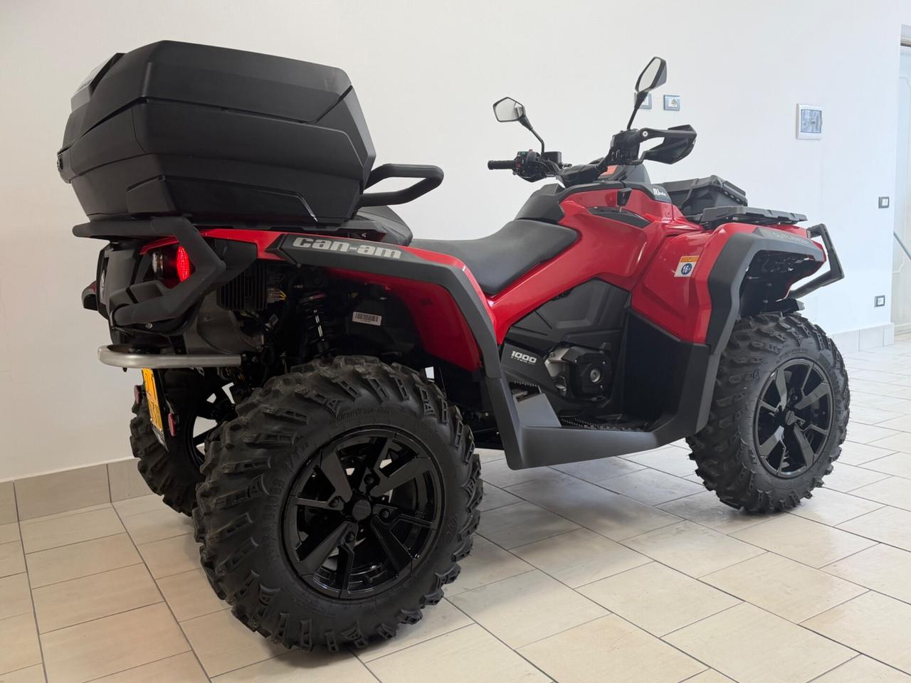 Can Am Outlander 1000 Max. 698 km