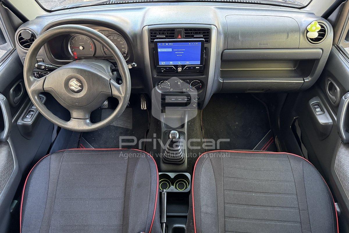 SUZUKI Jimny 1.3i 16V cat 4WD JLX