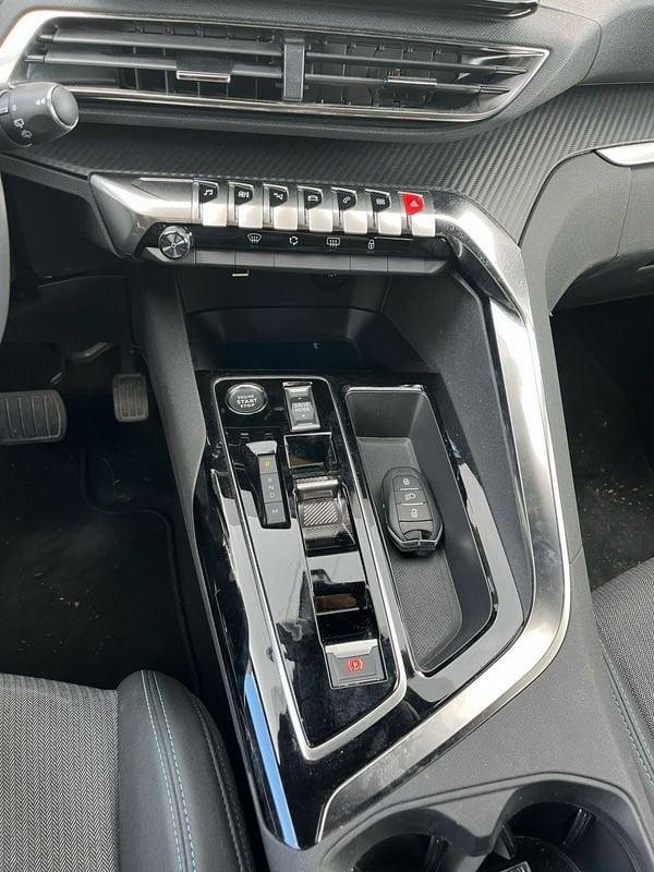 Peugeot 5008 Hybrid 136 e-DCS 6 Allure Pack