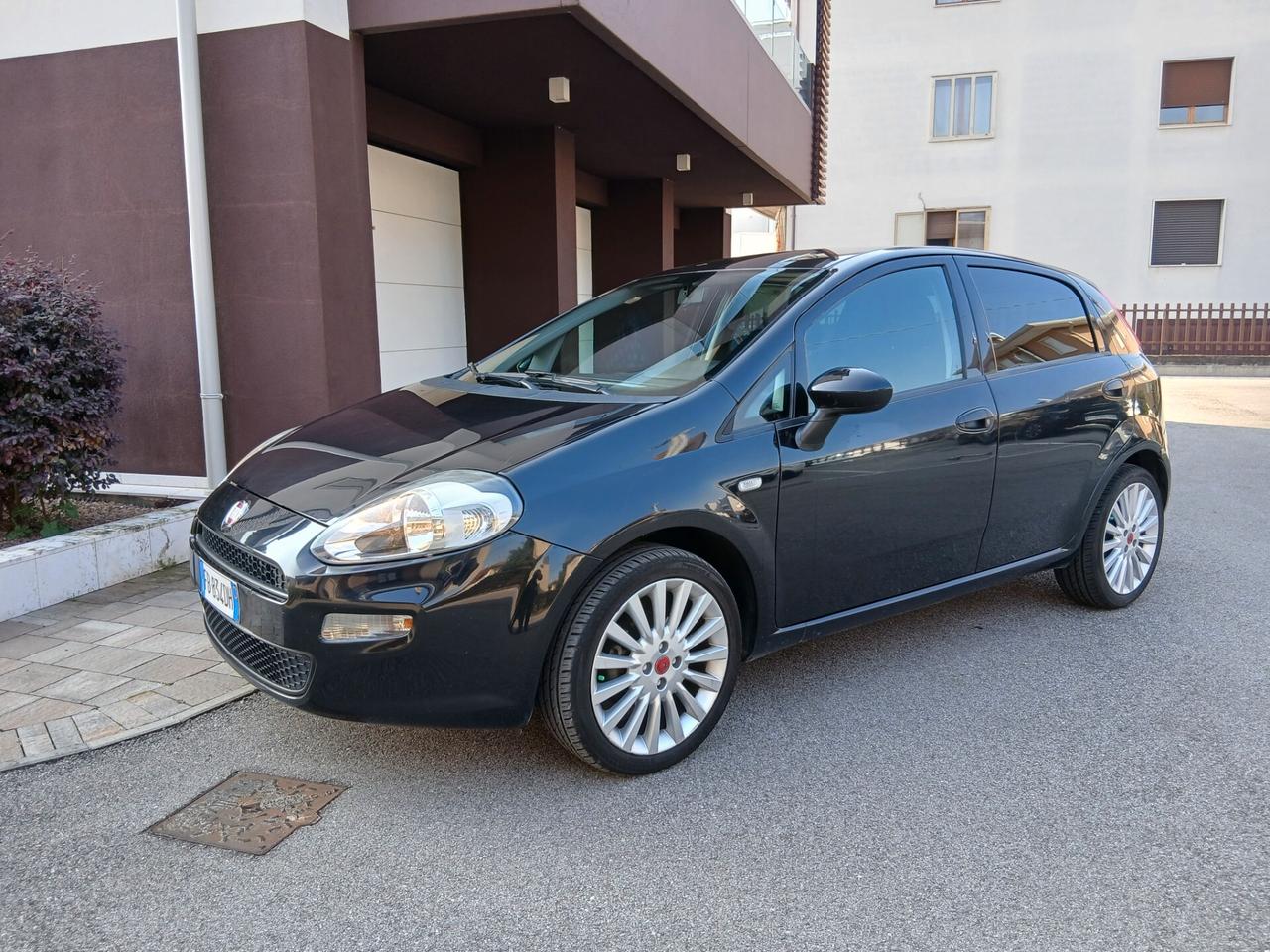 Fiat Punto EVO 1.4 8V 5 porte Easypower Street a € 170 mese