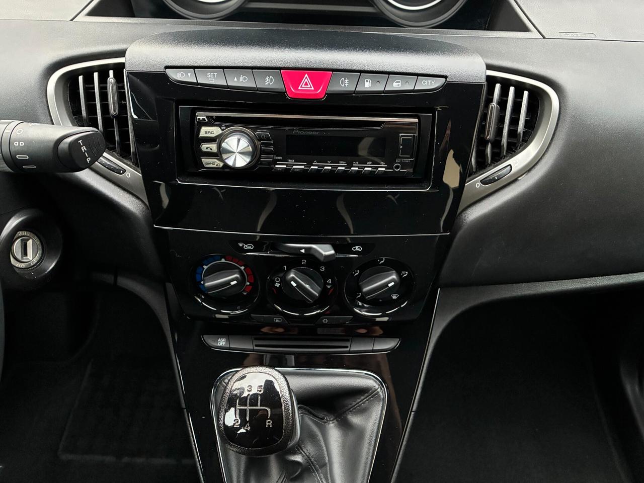 Lancia Ypsilon 1.2 69 CV GPL Ecochic Elefantino