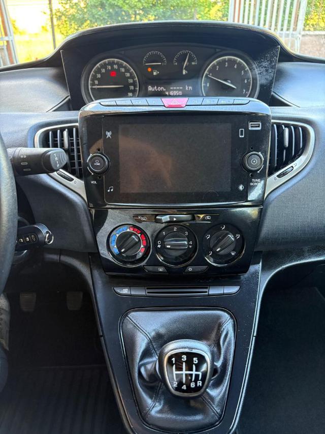 LANCIA Ypsilon 1.0 FireFly 5 porte S&S Hybrid Gold