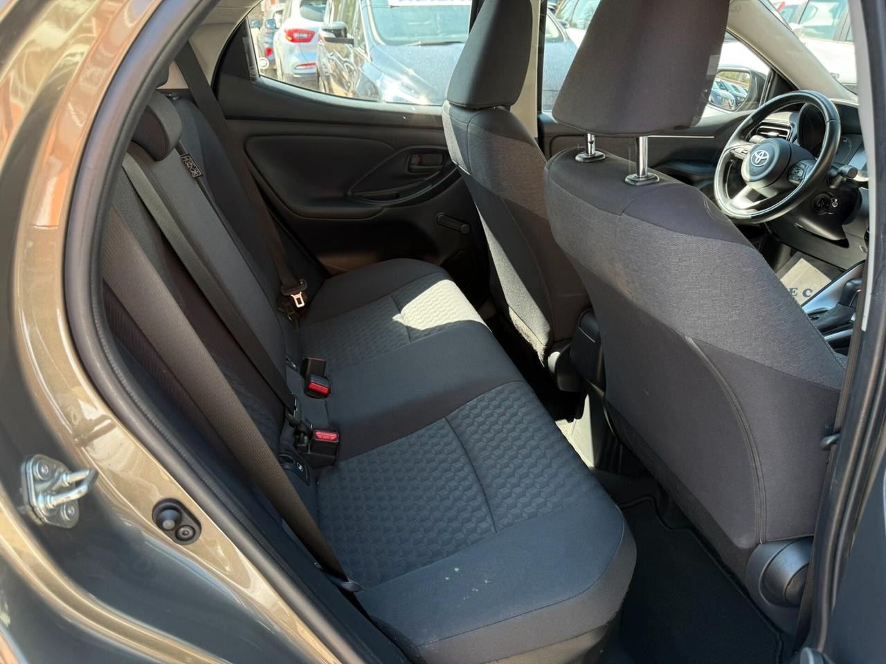 Toyota Yaris 1.5 Hybrid 92CV Automatic - 2021