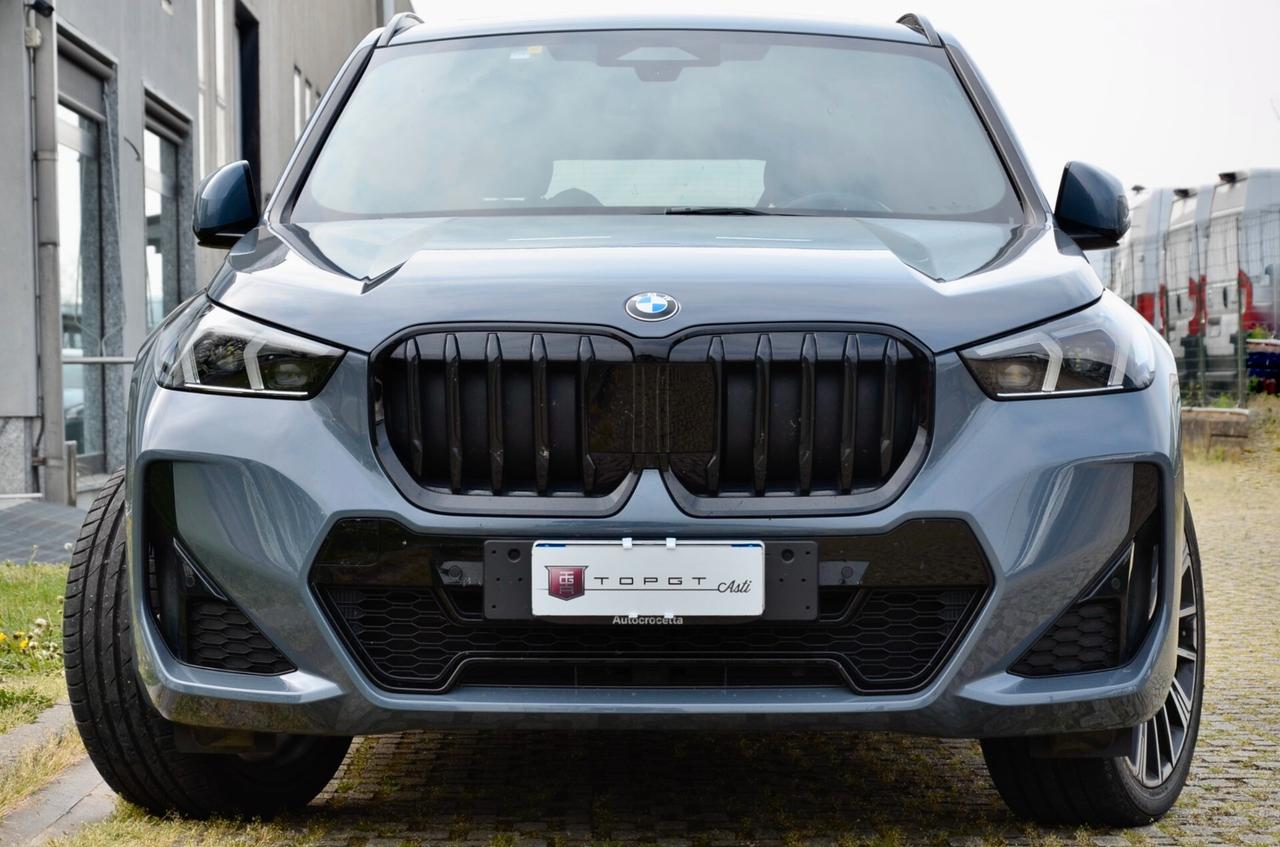 BMW X1 XDRIVE23i MHEV 48V MSPORT 204 cv AUTO, GAR. BMW 11/26, UNICOPROPRIETARIO, SERVICE PACK, UFF ITALIANA, TETTO, FULL LED, 20", PERMUTE
