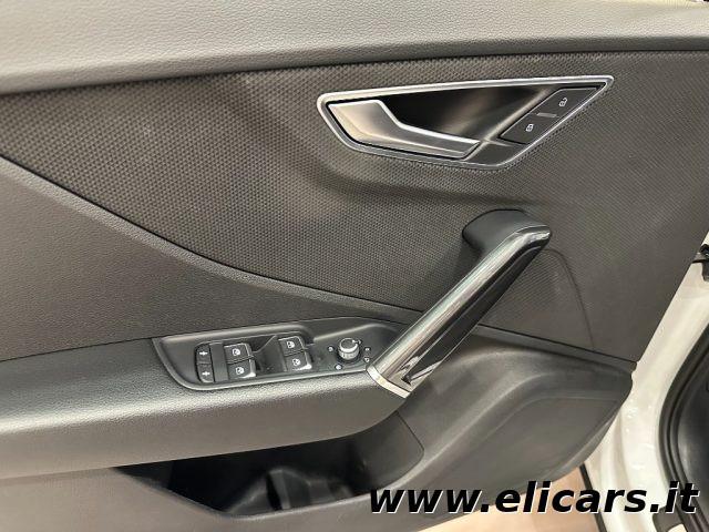 AUDI Q2 30 TDI S tronic Identity Black