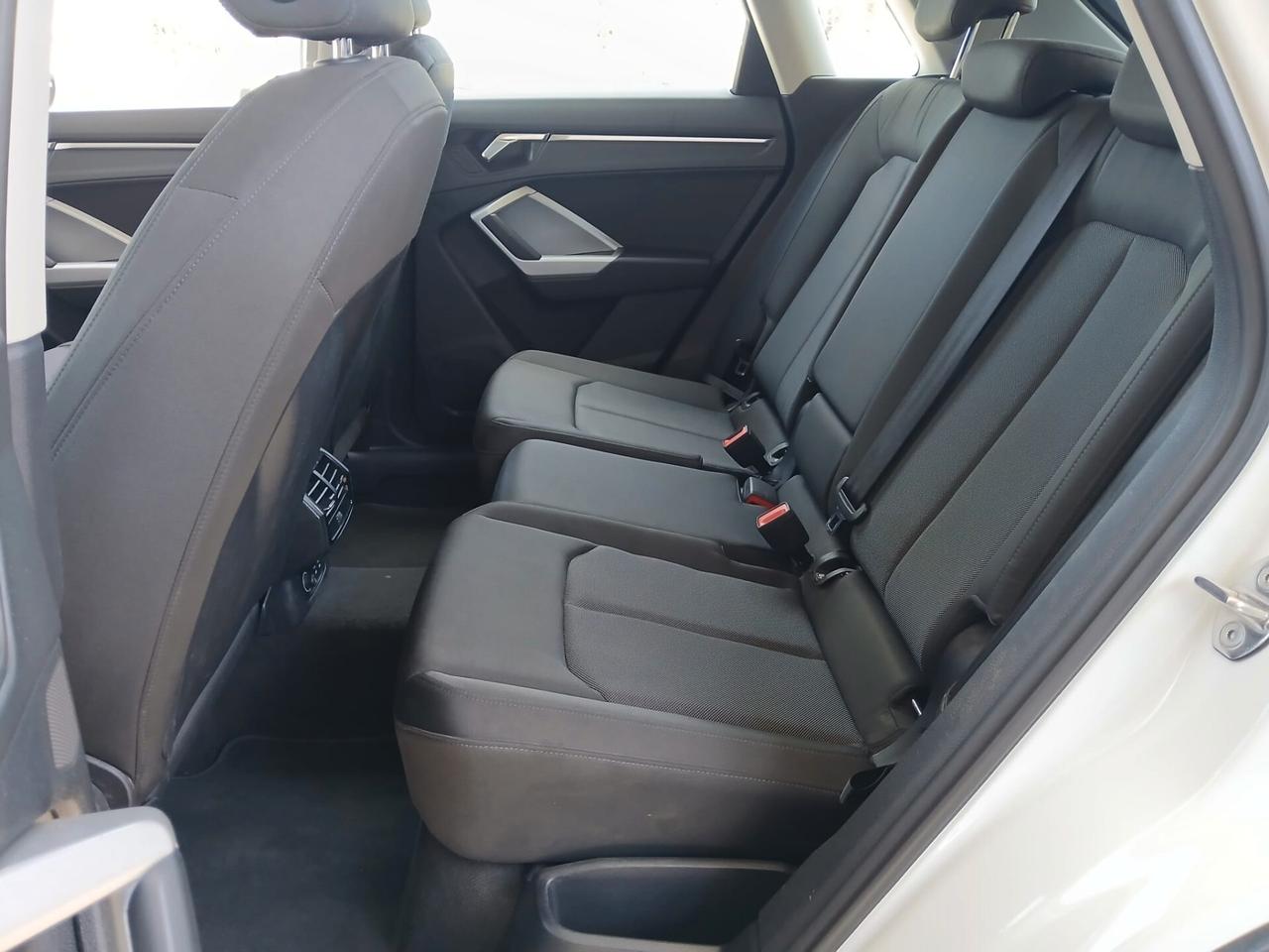 Audi Q3 35 TDI S tronic