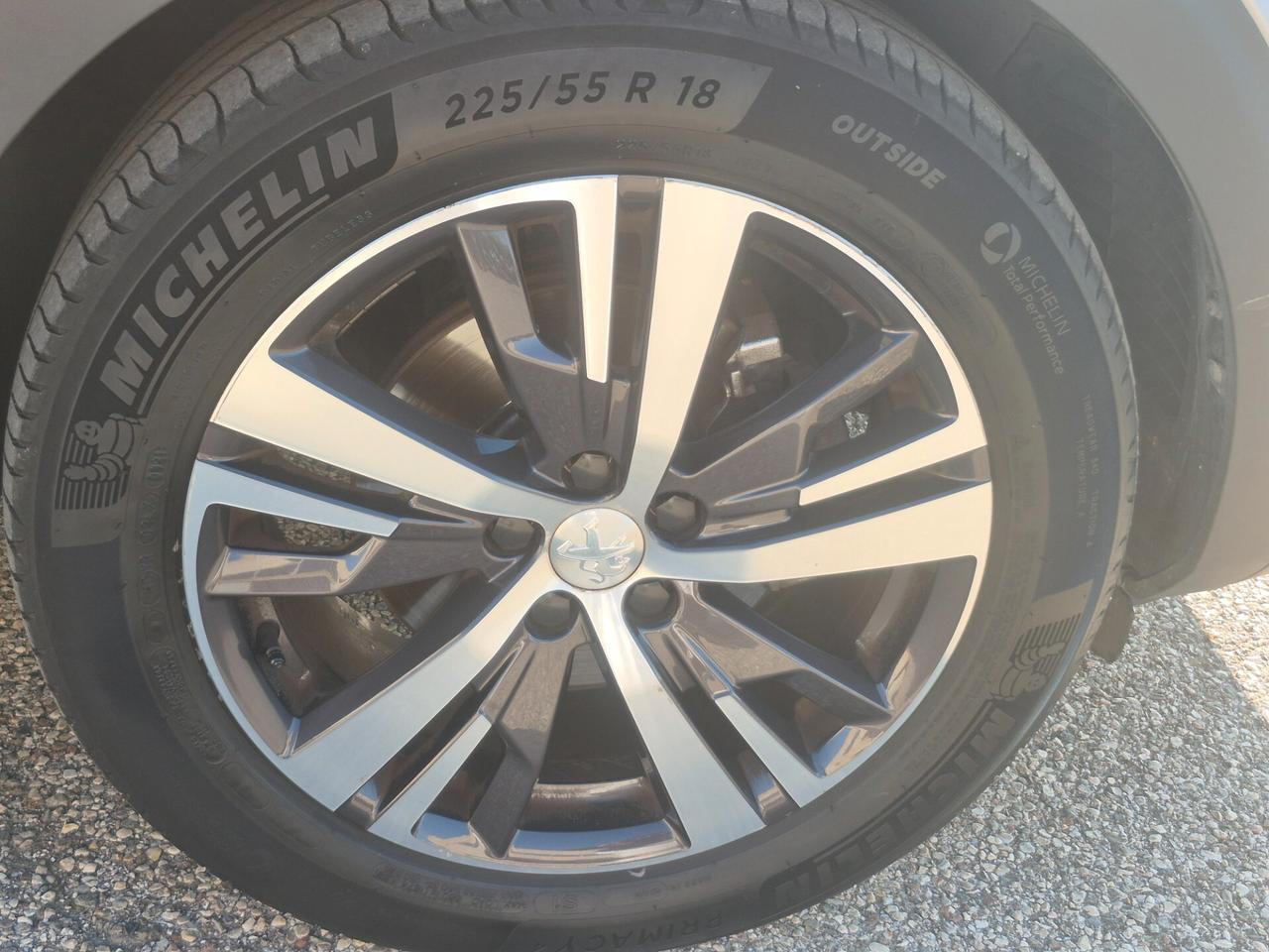 Peugeot 3008 BlueHDi 130 S&S EAT8 Allure