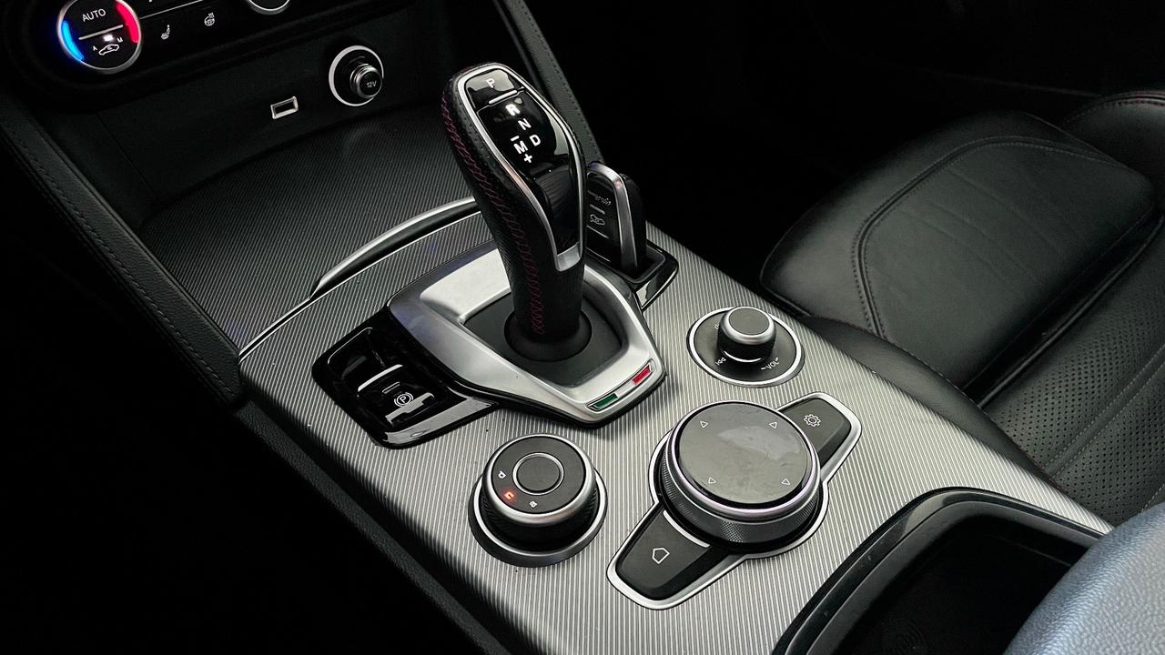 ALFA ROMEO STELVIO 2.2 COMPETIZIONE Q4 TURBODIESEL 210CV - VOLANTE E SEDILI IN PELLE RISCALDABILI, FULL LED