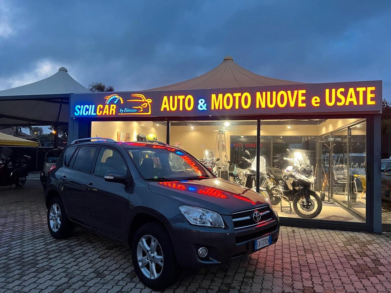 Toyota RAV 4 RAV4 2.2 D-4D 150 CV DPF Luxury