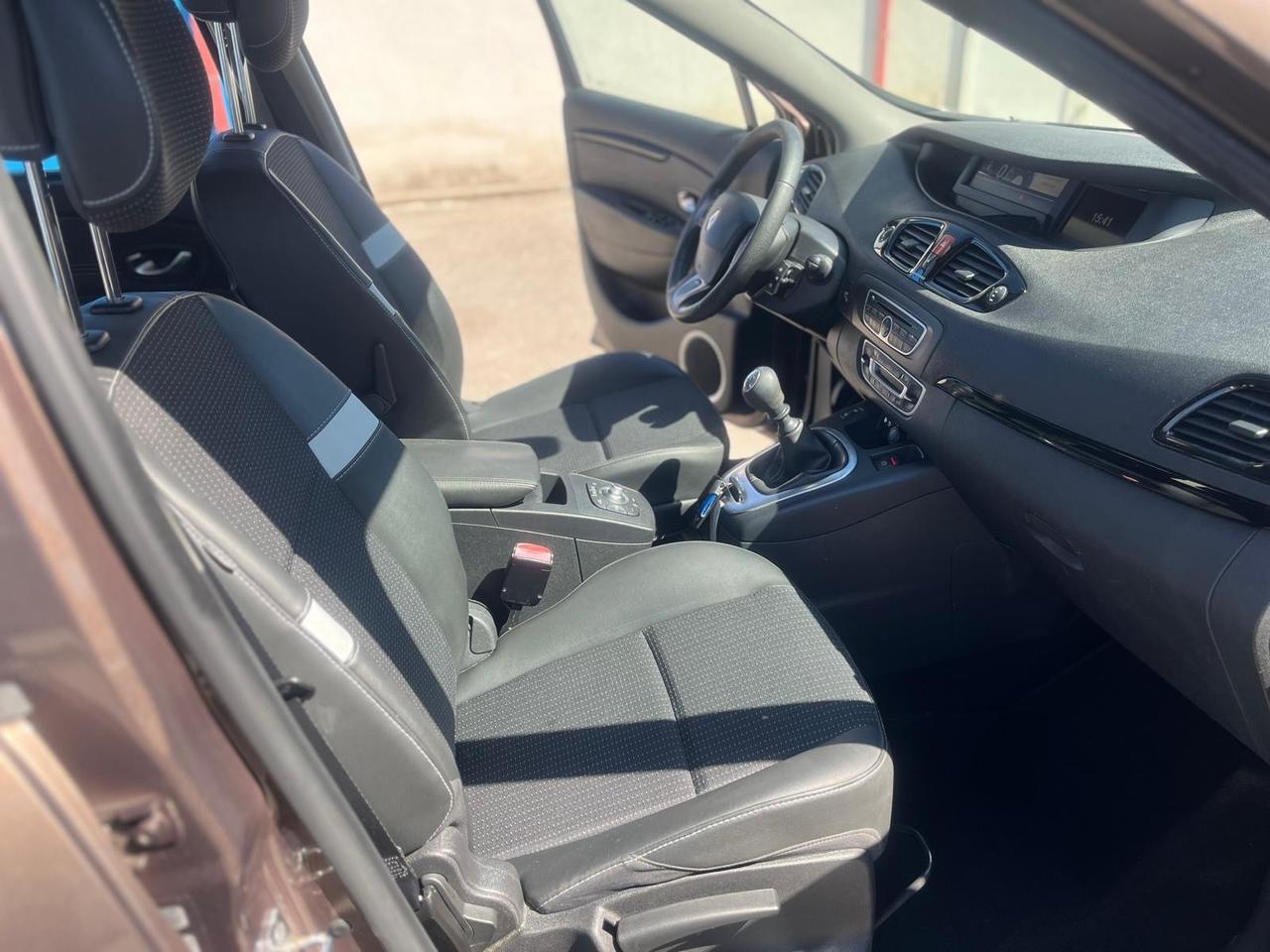 Renault scenic xmode-7 posti -1.5 dci-2011