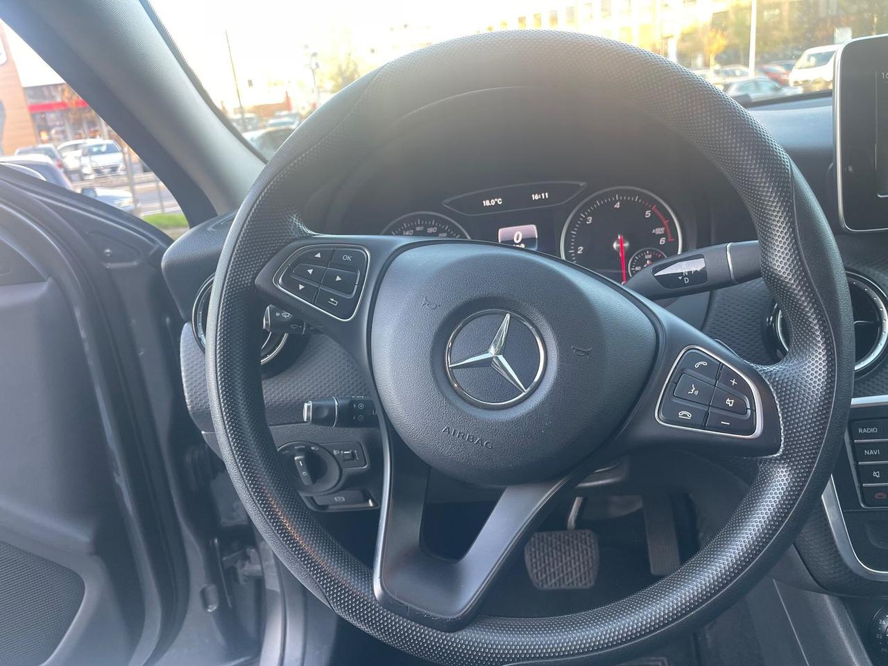 Mercedes-Benz A 180 D Business