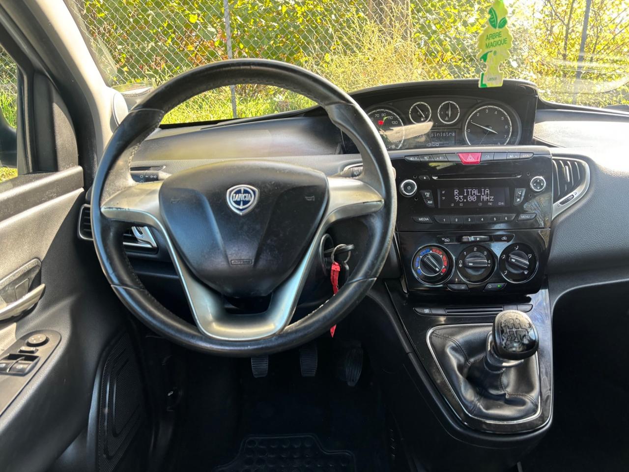 Lancia Ypsilon 1.2 69 CV Unyca NEOPATENTATI
