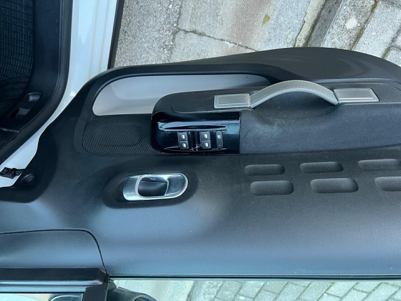 Citroen C3 1.2 benzina 83cv Shine 2019