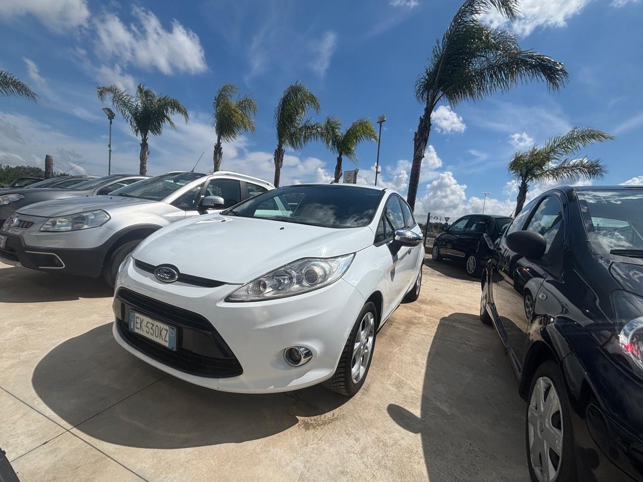 Ford Fiesta Ikon 1.4 TDCi 70CV 5 porte