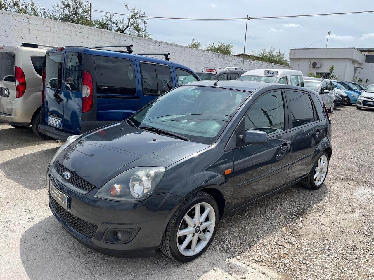 Ford Fiesta 1.2 16V 5p. Titanium “NUOVISSIMA”
