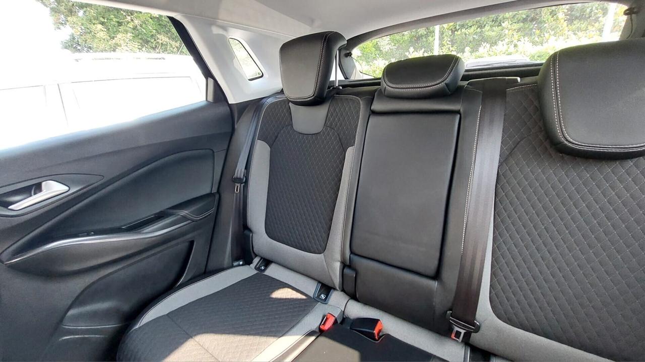 Opel Grandland X 1.5 Diesel Automatica Neopatentati
