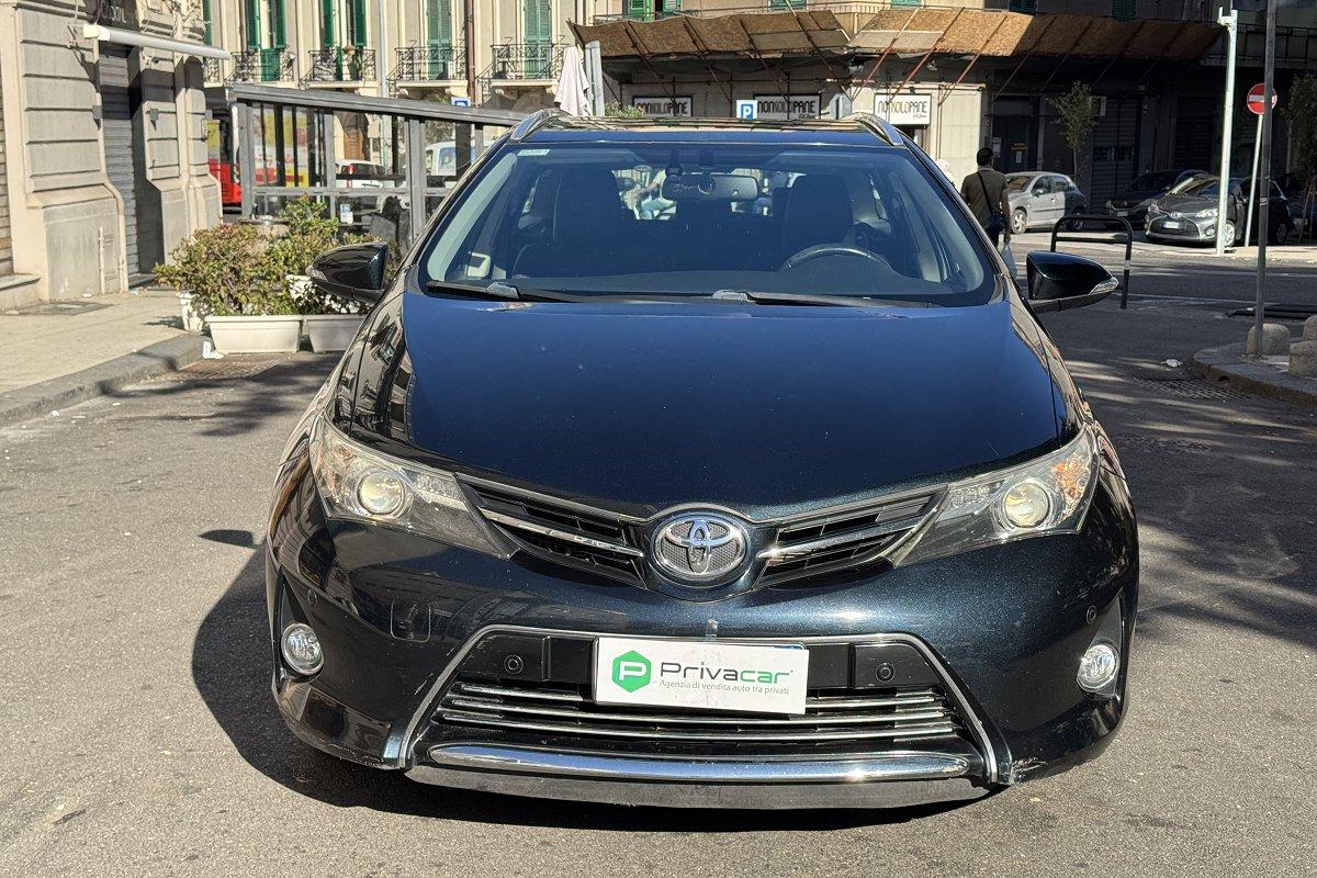 TOYOTA Auris Touring Sports 1.4 D-4D Lounge