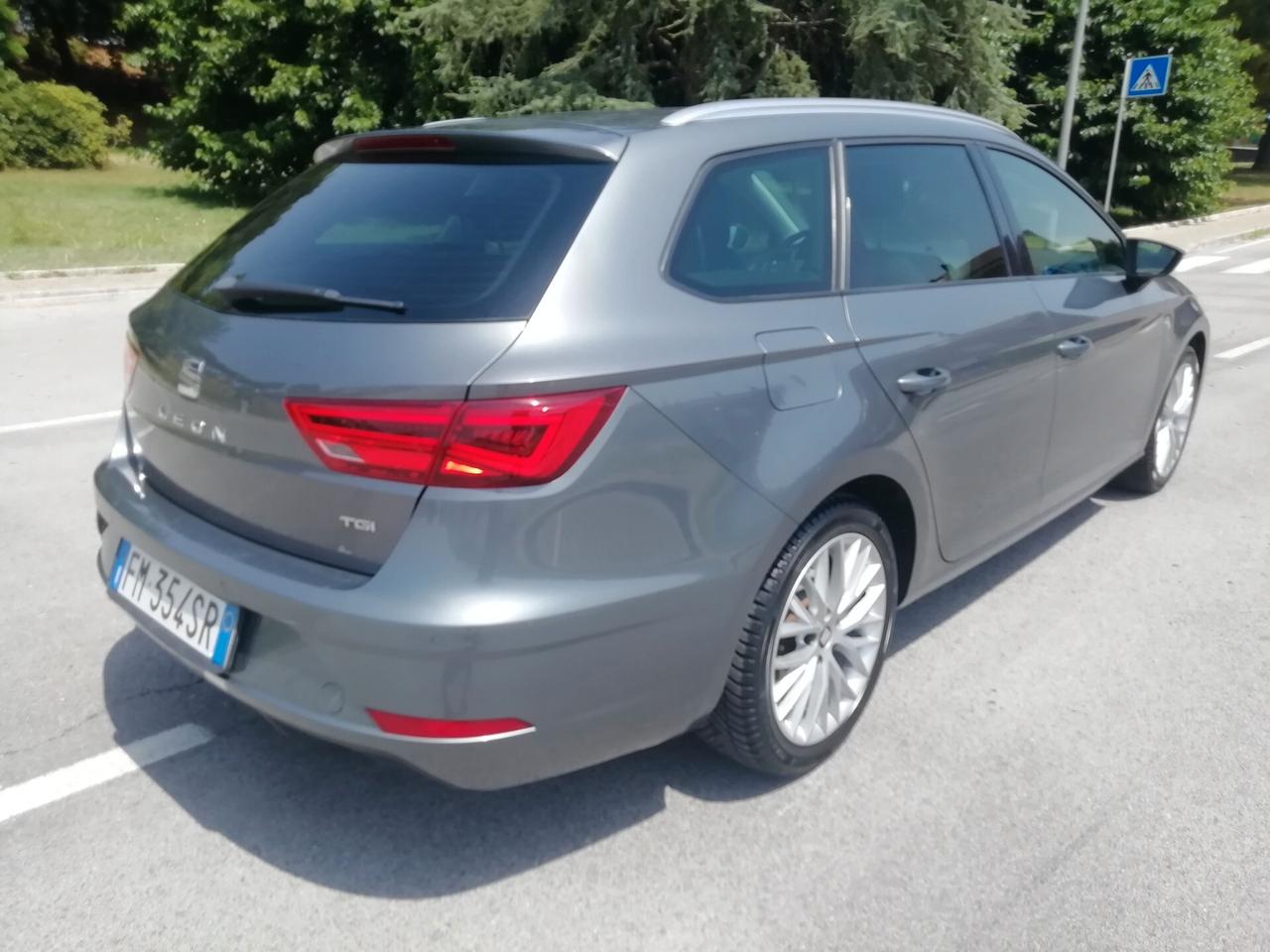 Seat Leon 1.4 TGI ST Business HIGH "UNICO PROPRIETARIO/FARI LED"
