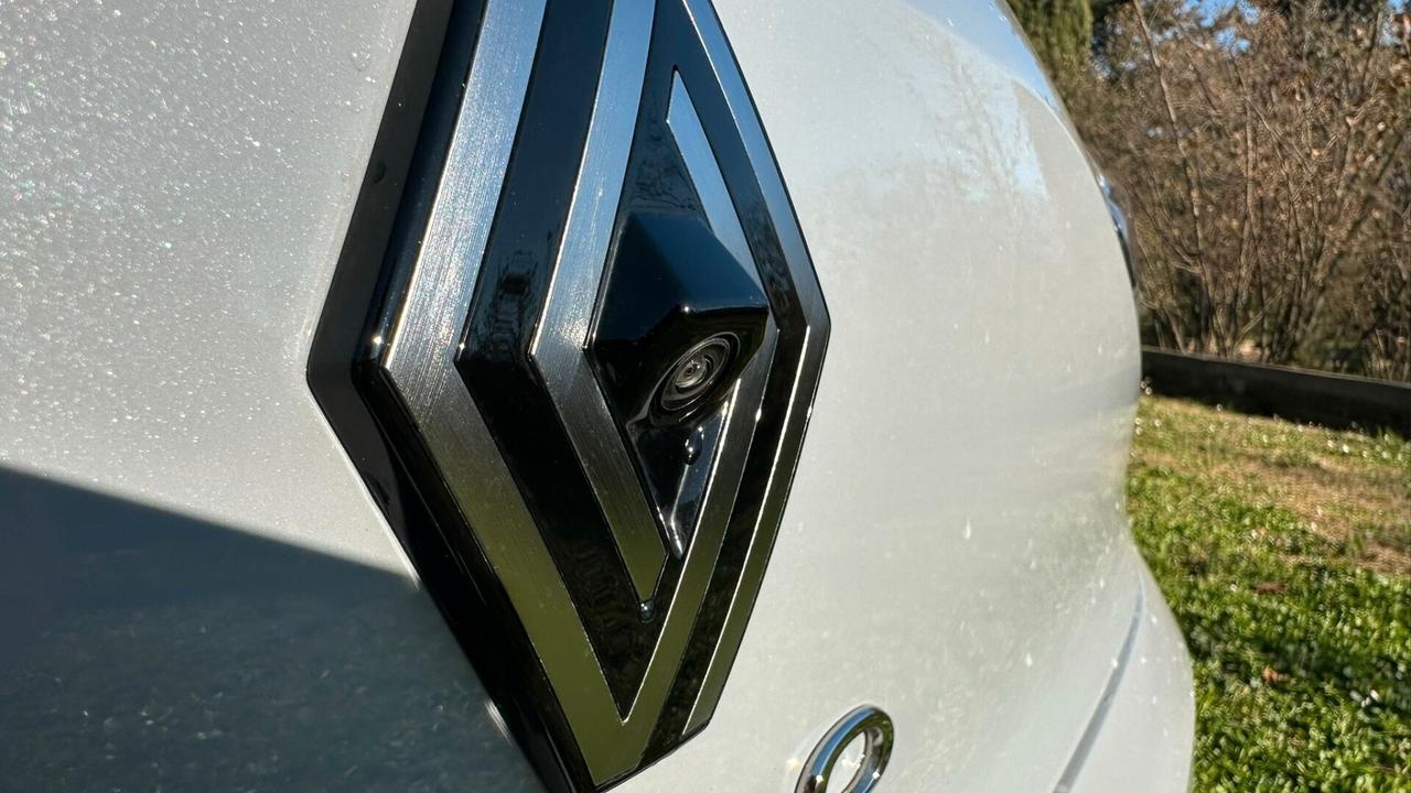 Renault Clio TCe 90 CV 5 porte Evolution 2025 solo 9.400KM LEGGI TESTO