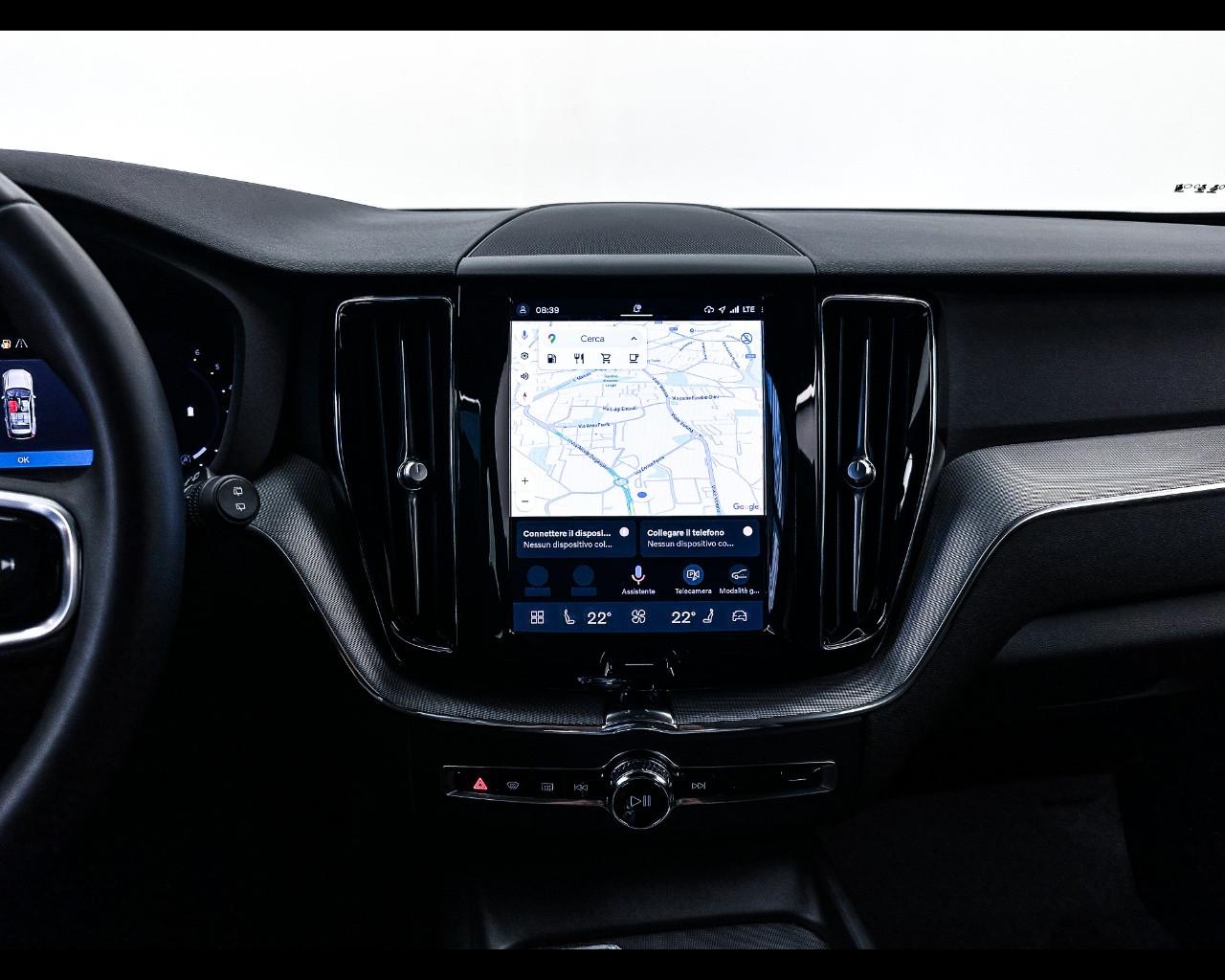 VOLVO XC60 B4 (d) AWD automatico Plus Dark
