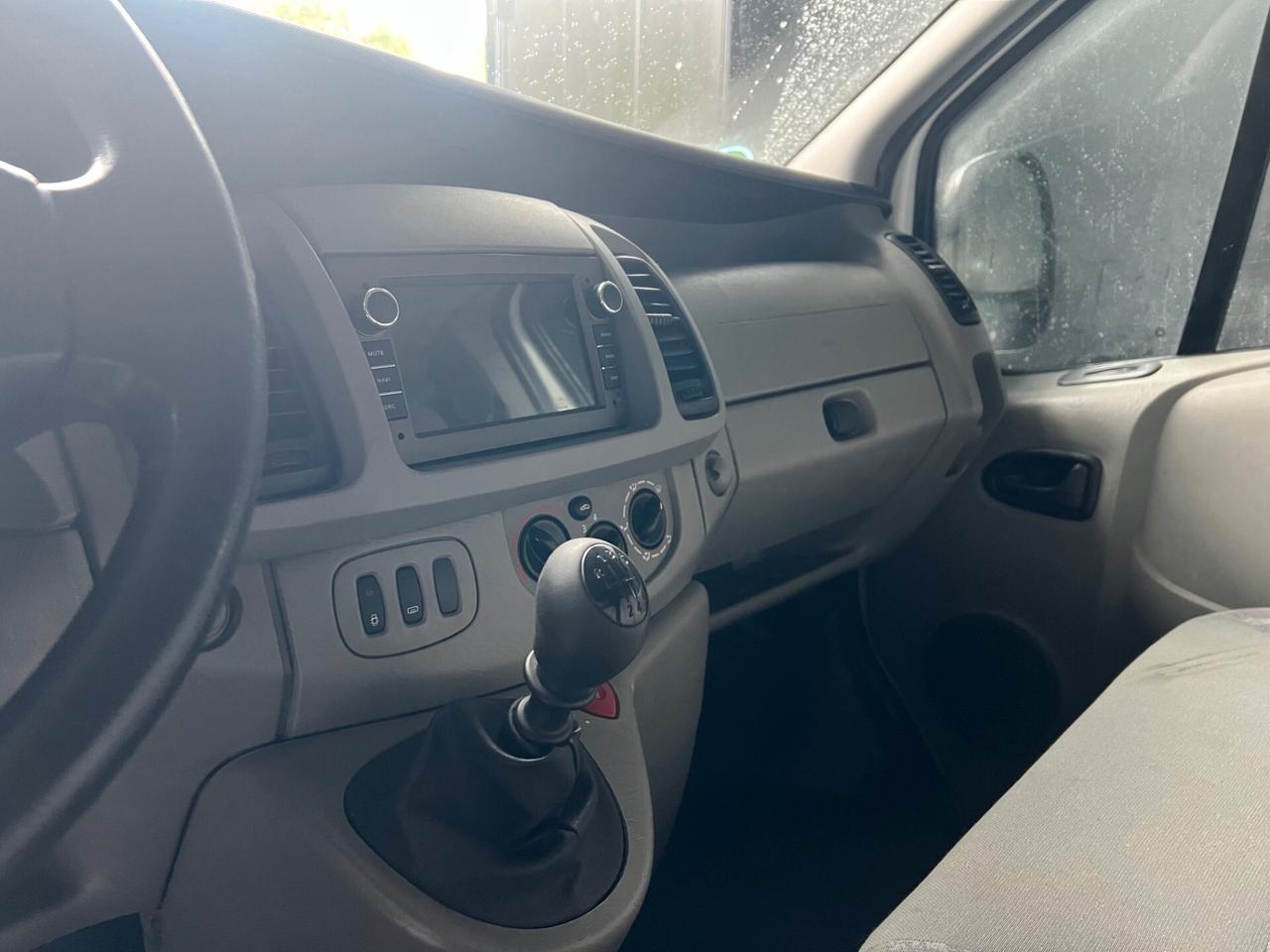 Opel Vivaro 29 2.5 CAMPERIZZATO