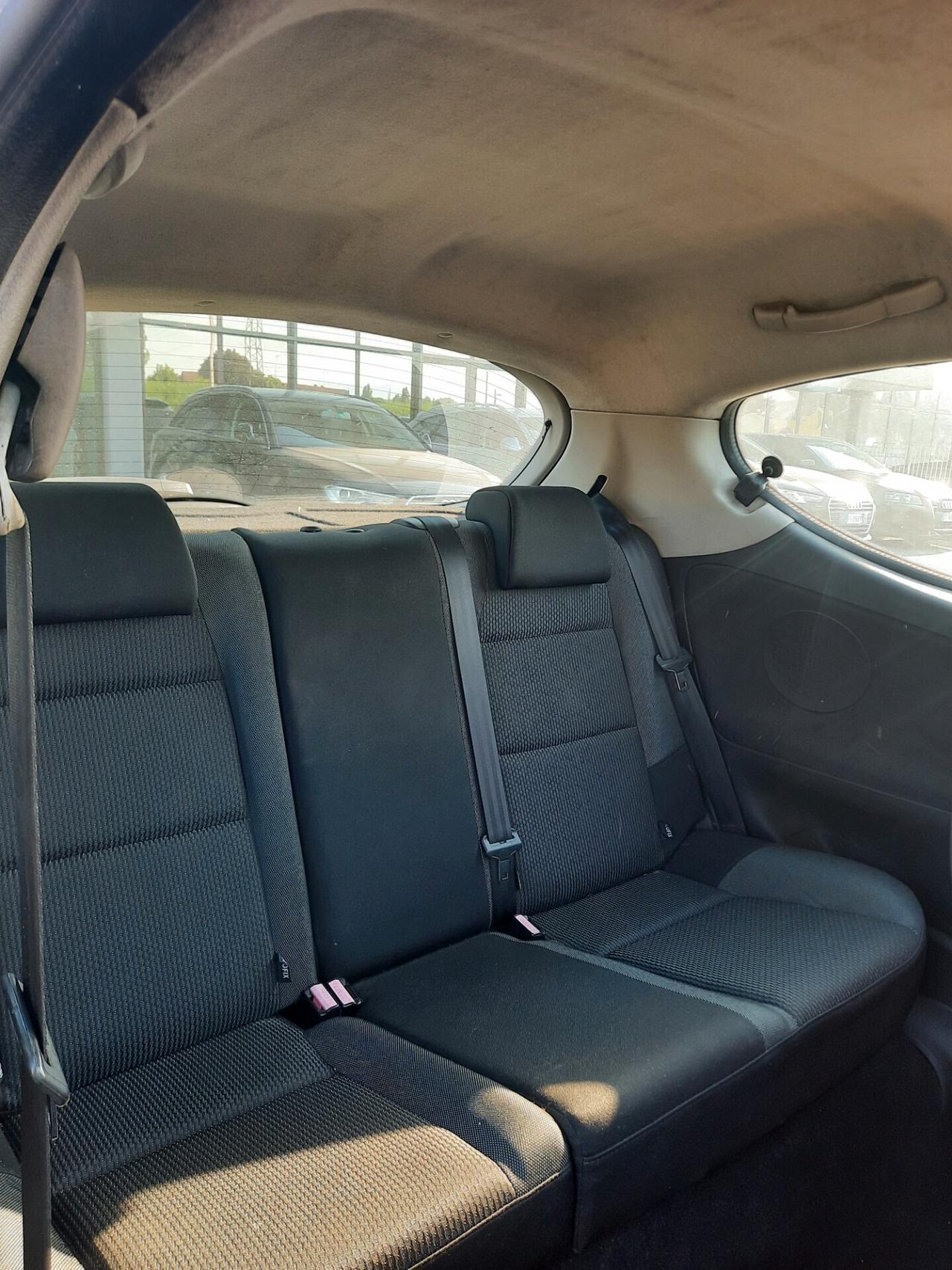 Peugeot 207 1.4 HDi 70CV 3p. OK NEOPATENTATI