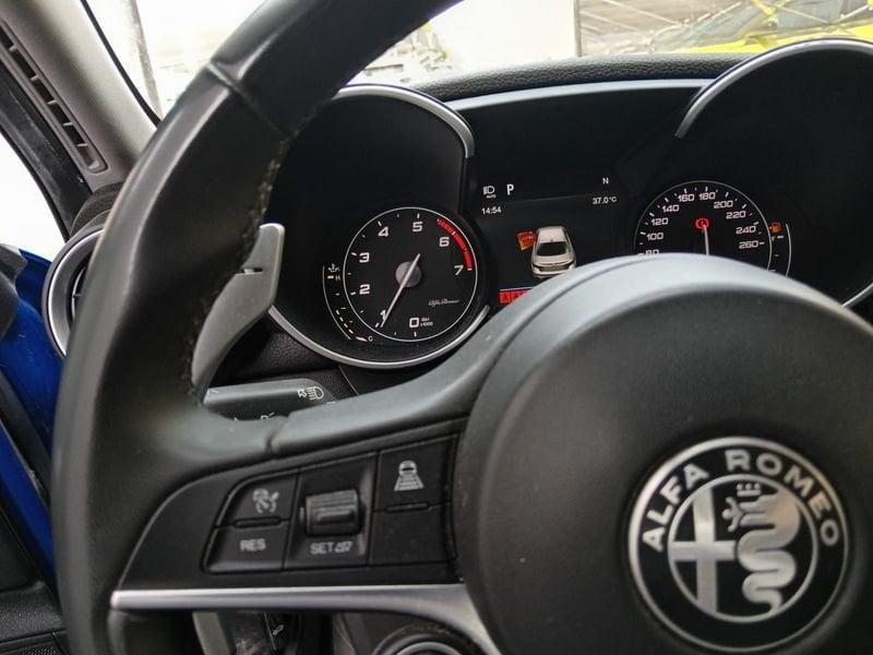 Alfa Romeo Giulia 2.0 Turbo AT8 200CV B-Tech