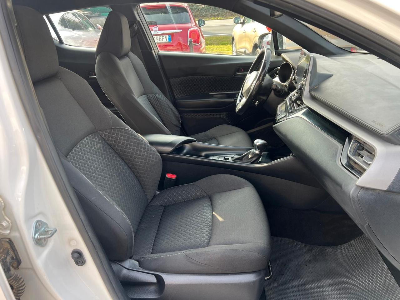 Toyota C-HR 1.8 Hybrid E-CVT Active