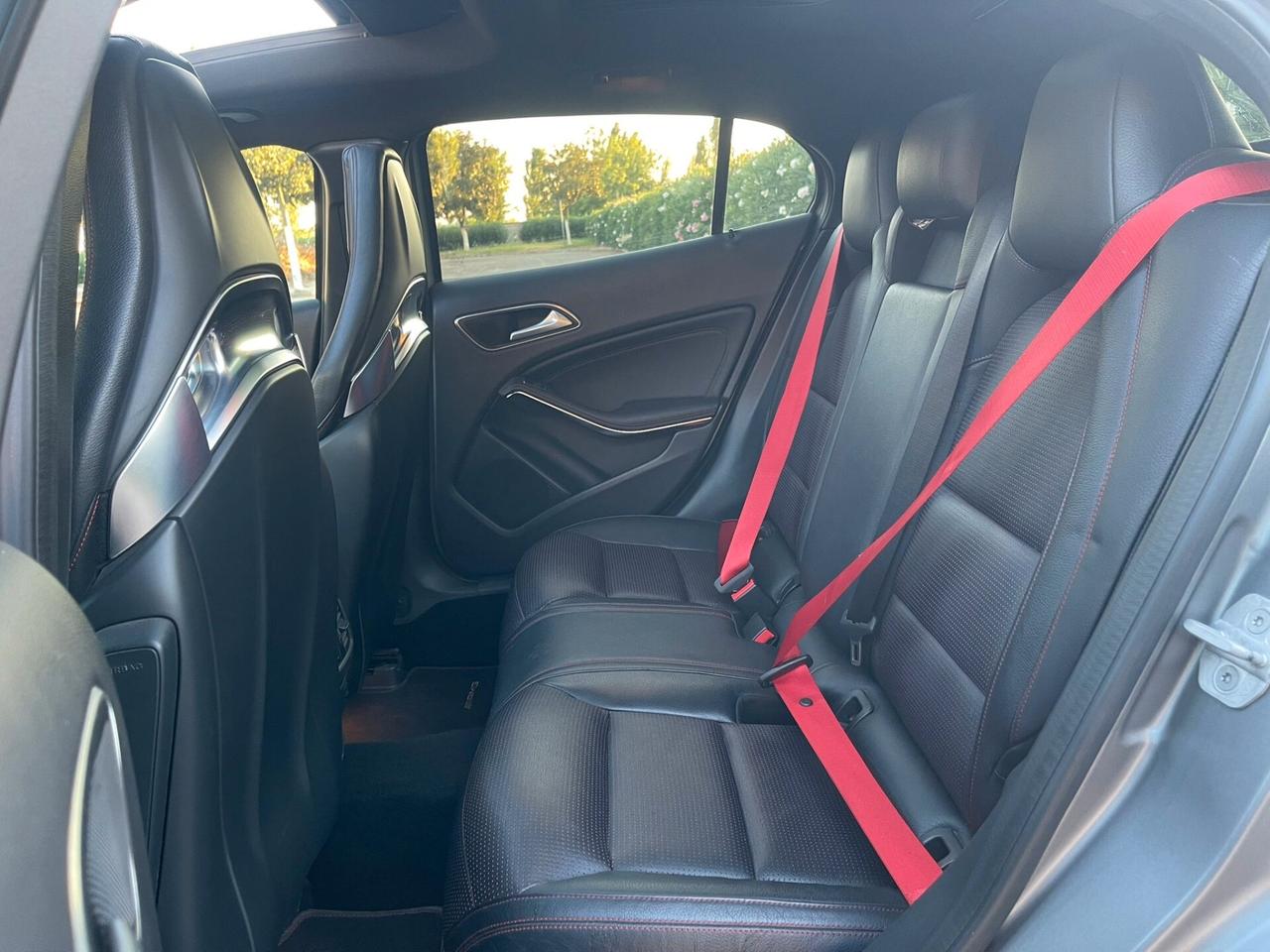 Mercedes benz GLA 45 AMG 4Matic Performance AMG