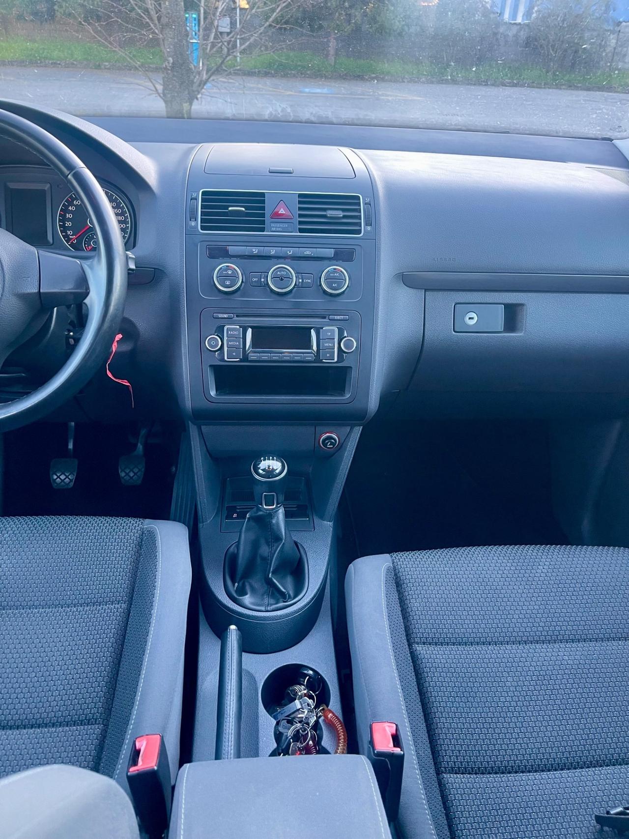 Volkswagen Touran 1.6 TDI DPF Comfortline BMT