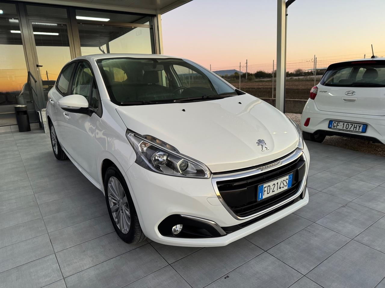 Peugeot 208 BlueHDi 75 5 porte Allure